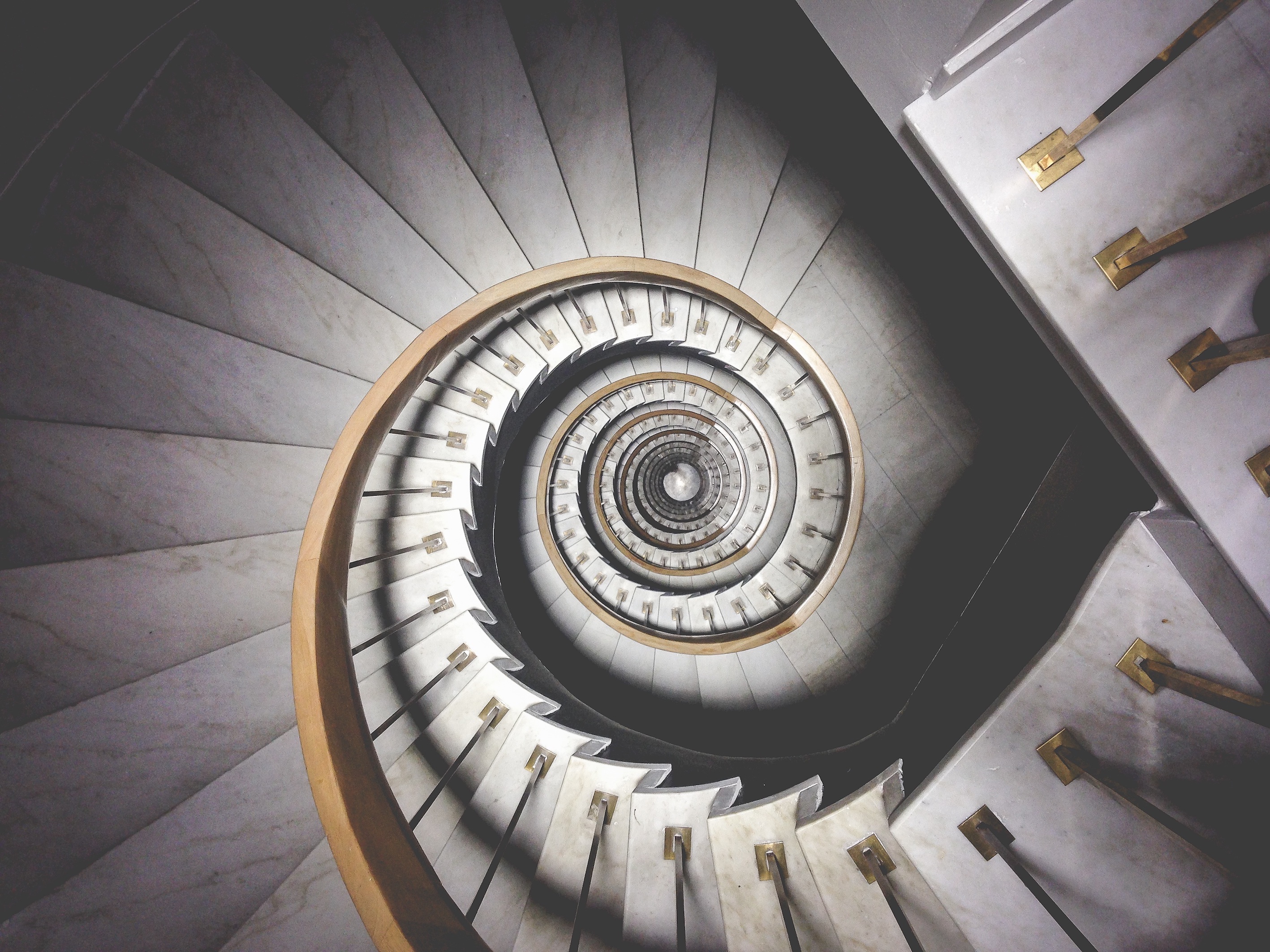 Custom Woodwork: The Craft and Cost of Bespoke Joinery